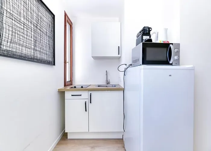 Parking Gratuit, Wifi - Fibre, Confort Eclaire דירה *