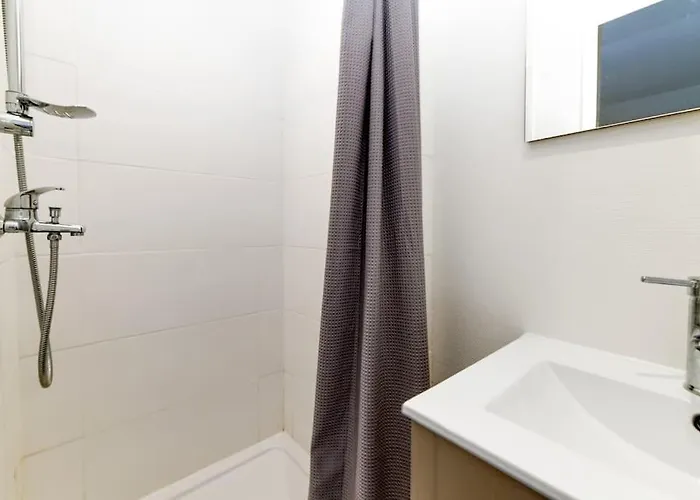 Parking Gratuit, Wifi - Fibre, Confort Eclaire דירה *